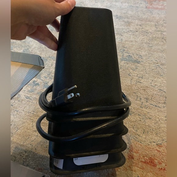 Set of 4 Bed Risers with Power Outlets - Picture 2 of 2